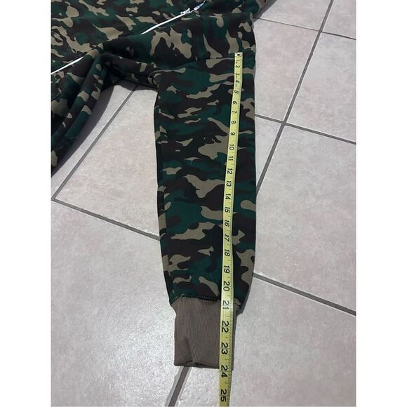 Skyline Wears Camouflage Hooded Jumpsuit Pajamas Pockets Size M Unisex - Picture 8 of 12